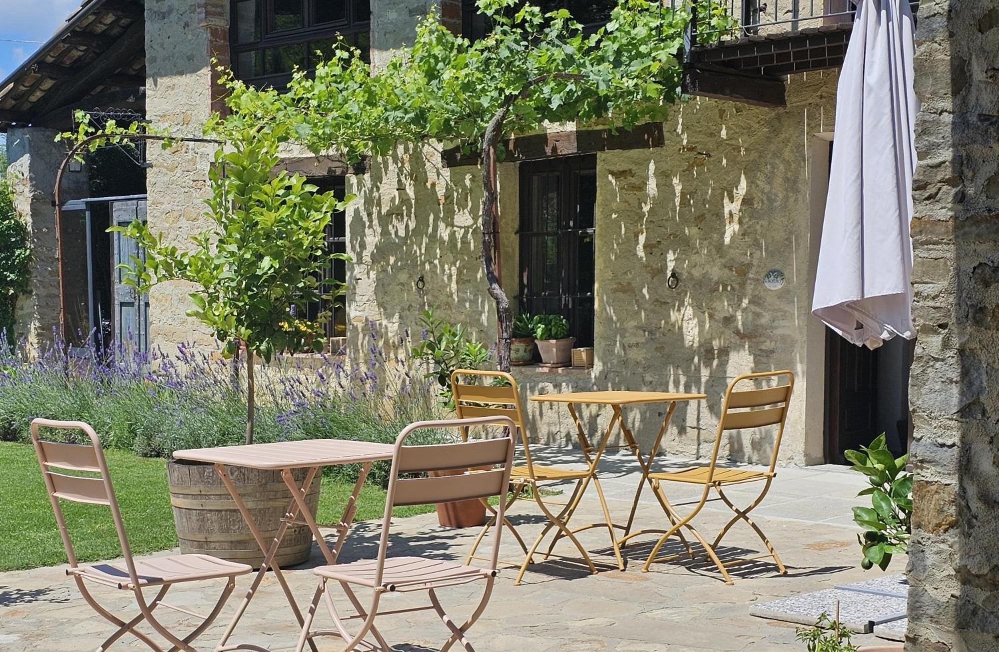Cascina Il Sogno Acomodação com café da manhã Cossano Belbo Exterior foto